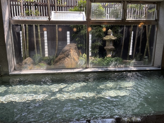 【二食付プラン】熊野牛陶板焼き+岩牡蠣会席と紀州梅豚しゃぶ鍋付和朝食◆アウト10：00